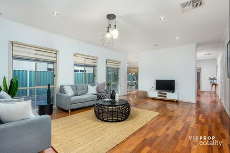 Property photo of 32 Sommersby Road Point Cook VIC 3030