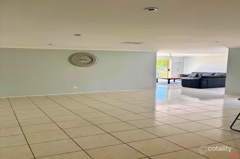 Property photo of 77 Sheraton Circuit Bomaderry NSW 2541