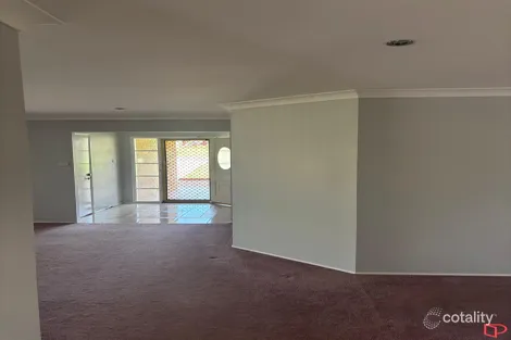 Property photo of 77 Sheraton Circuit Bomaderry NSW 2541