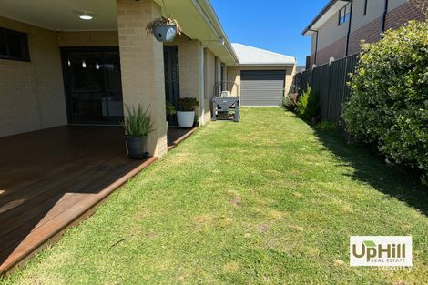 Property photo of 8 Elsey Way Clyde North VIC 3978