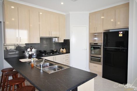 Property photo of 30 Esperance Boulevard Seaford Rise SA 5169