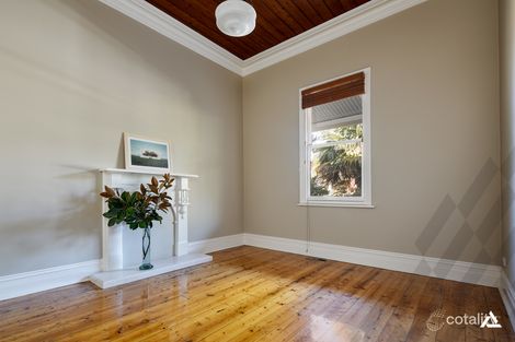 Property photo of 7 Young Street Drouin VIC 3818