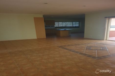 Property photo of 11 Currie Drive Delahey VIC 3037