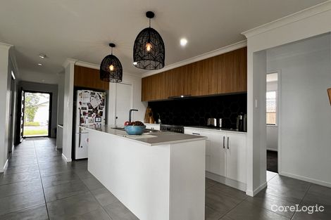 Property photo of 38 Cambridge Circuit Southside QLD 4570