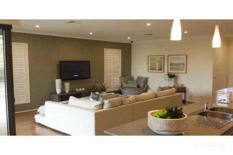 Property photo of 10 Saltbreeze Boulevard Armstrong Creek VIC 3217