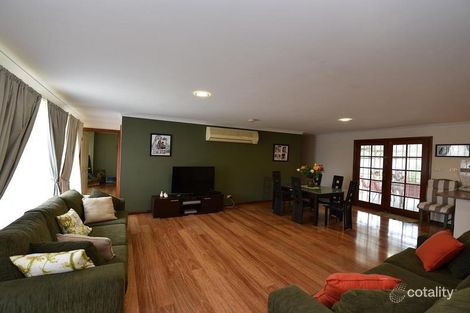 Property photo of 2 Bentinck Drive Green Valley NSW 2168