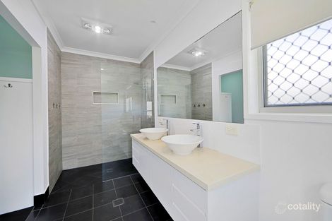 Property photo of 32 Masthead Drive Bargara QLD 4670