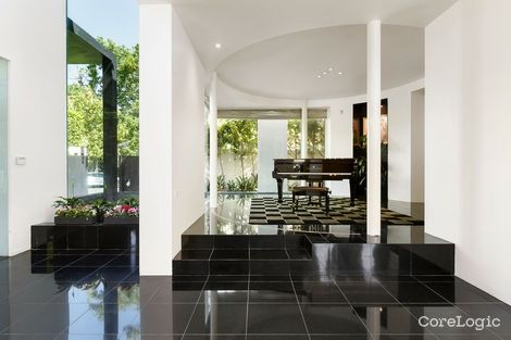 Property photo of 14 Irving Road Toorak VIC 3142