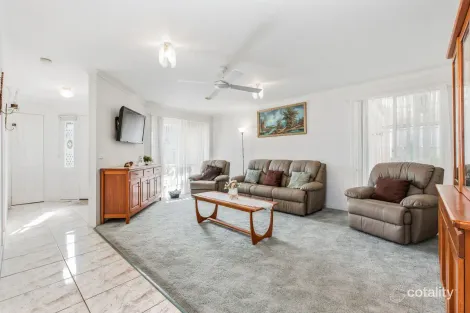 Property photo of 34 Cranbourne Drive Cranbourne VIC 3977