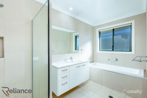 Property photo of 39 Alec Hope Crescent Franklin ACT 2913