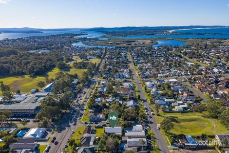 Property photo of 4 Rea Street Caves Beach NSW 2281