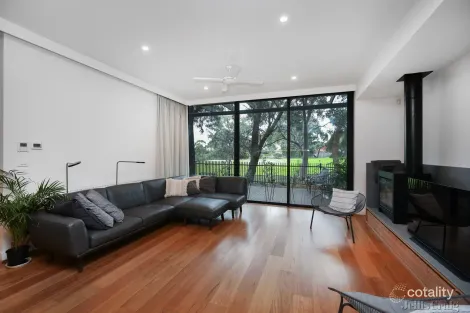 Property photo of 212 Beavers Road Northcote VIC 3070