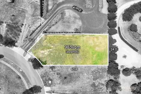 53 SOLID DR, PAKENHAM, VIC 3810