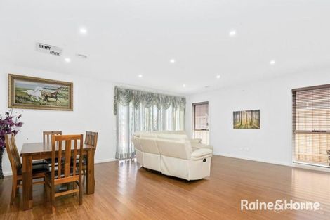 Property photo of 3 Crowe Avenue Cranbourne West VIC 3977