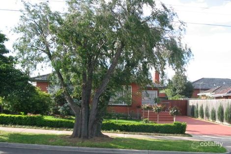 2 St Raphael St, Avondale Heights, VIC 3034