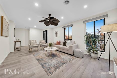 Property photo of 22 Taggerty Crescent Narre Warren South VIC 3805