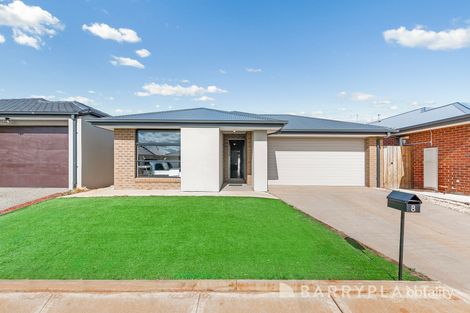 8 Valerian St, Melton South, VIC 3338