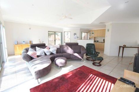Property photo of 37 Taylor Place Greenleigh NSW 2620