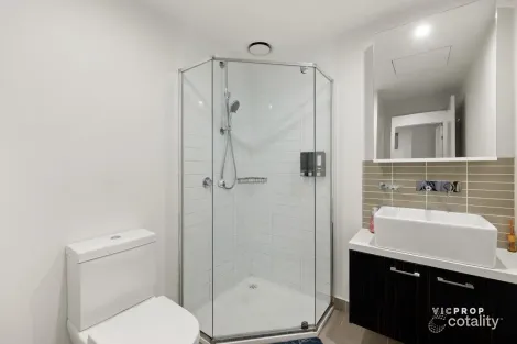 Property photo of 1703/8 Sutherland Street Melbourne VIC 3000