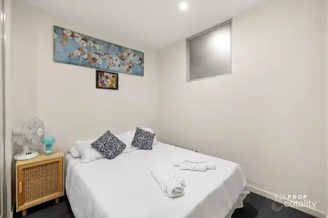 Property photo of 1703/8 Sutherland Street Melbourne VIC 3000