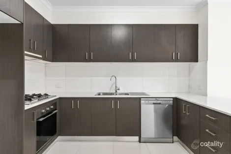 Property photo of 3 Botham Crescent Pakenham VIC 3810