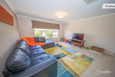 Property photo of 16 Dianella Court Brookfield VIC 3338