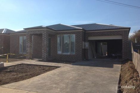 Property photo of 3A Springwood Avenue Narre Warren VIC 3805