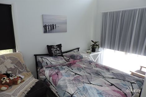 Property photo of 14 Sunburst Avenue Golden Beach VIC 3851
