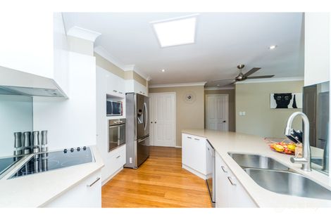 Property photo of 17 Spikes Court Arundel QLD 4214