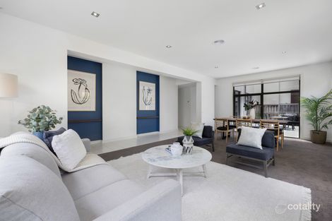 Property photo of 10 Rathdowne Way Mulgrave VIC 3170
