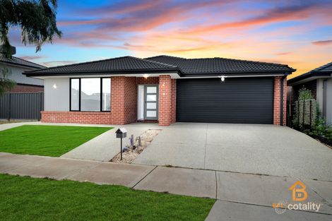 Property photo of 33 Bellerive Crescent Strathtulloh VIC 3338