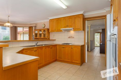 Property photo of 56 Grantham Crescent Berwick VIC 3806