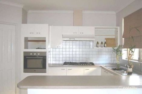 Property photo of 10 Forest Walk Kardinya WA 6163