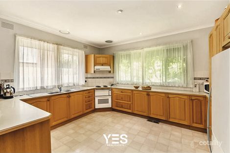 Property photo of 12 Wadham Parade Mount Waverley VIC 3149
