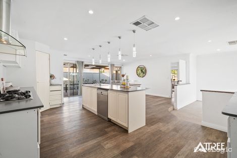Property photo of 4 Ferntree Close Thornlie WA 6108