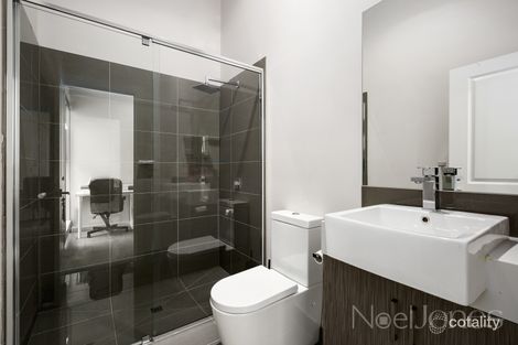 Property photo of 16 Zephyr Close Ringwood VIC 3134