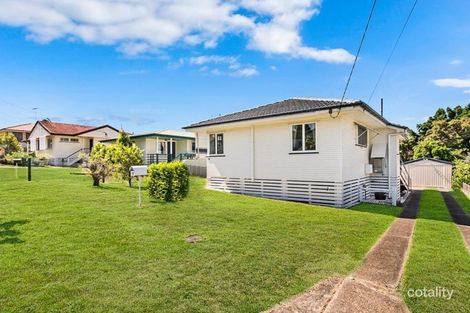 Property photo of 10 Hellyer Street Wynnum West QLD 4178