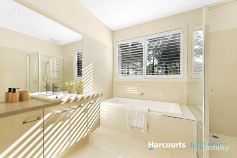 Property photo of 16 Gravillia Grove Wantirna South VIC 3152