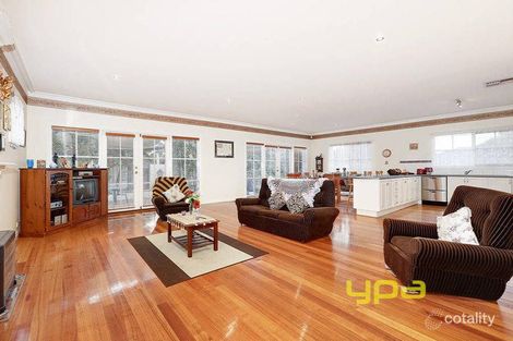 Property photo of 9 Lanaghan Avenue Caroline Springs VIC 3023