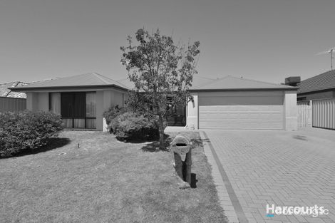 Property photo of 14 Oakwood Gate Meadow Springs WA 6210