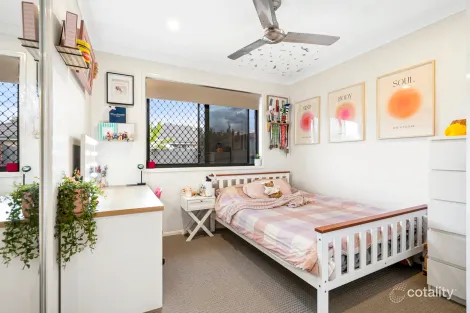 Property photo of 40 Treeline Circuit Yarrabilba QLD 4207