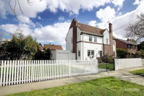 5 Griffin Cres, Port Melbourne, VIC 3207