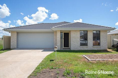 37 Flemming Cres, West Tamworth, NSW 2340