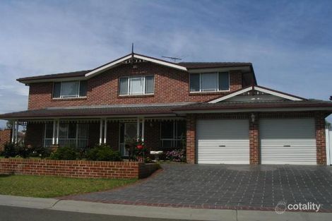 18 Castle Rock Ct, Wattle Grove, NSW 2173