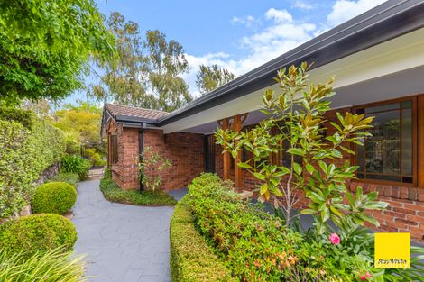 Property photo of 2 Byrne Place Jerrabomberra NSW 2619