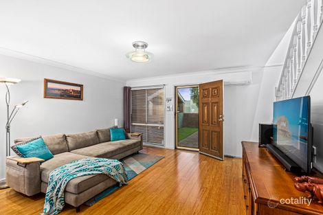 Property photo of 2/2 Canyon Road Baulkham Hills NSW 2153