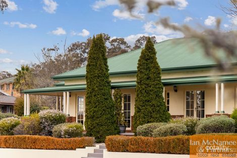 Property photo of 2 Copperfield Place Jerrabomberra NSW 2619