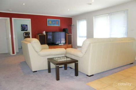 Property photo of 10 Coora Place Jerrabomberra NSW 2619