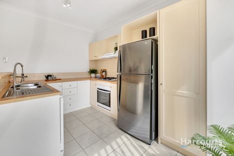 Property photo of 18 Sharrock Close Caroline Springs VIC 3023