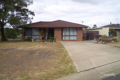 1 Jasper Pl, Ambarvale, NSW 2560